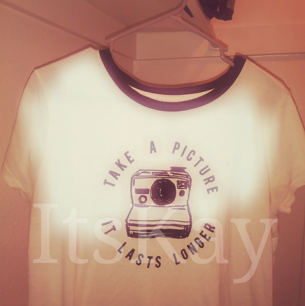 Graphic tee ( Soft Material )